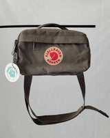 Fjallraven Kanken cangurera gris