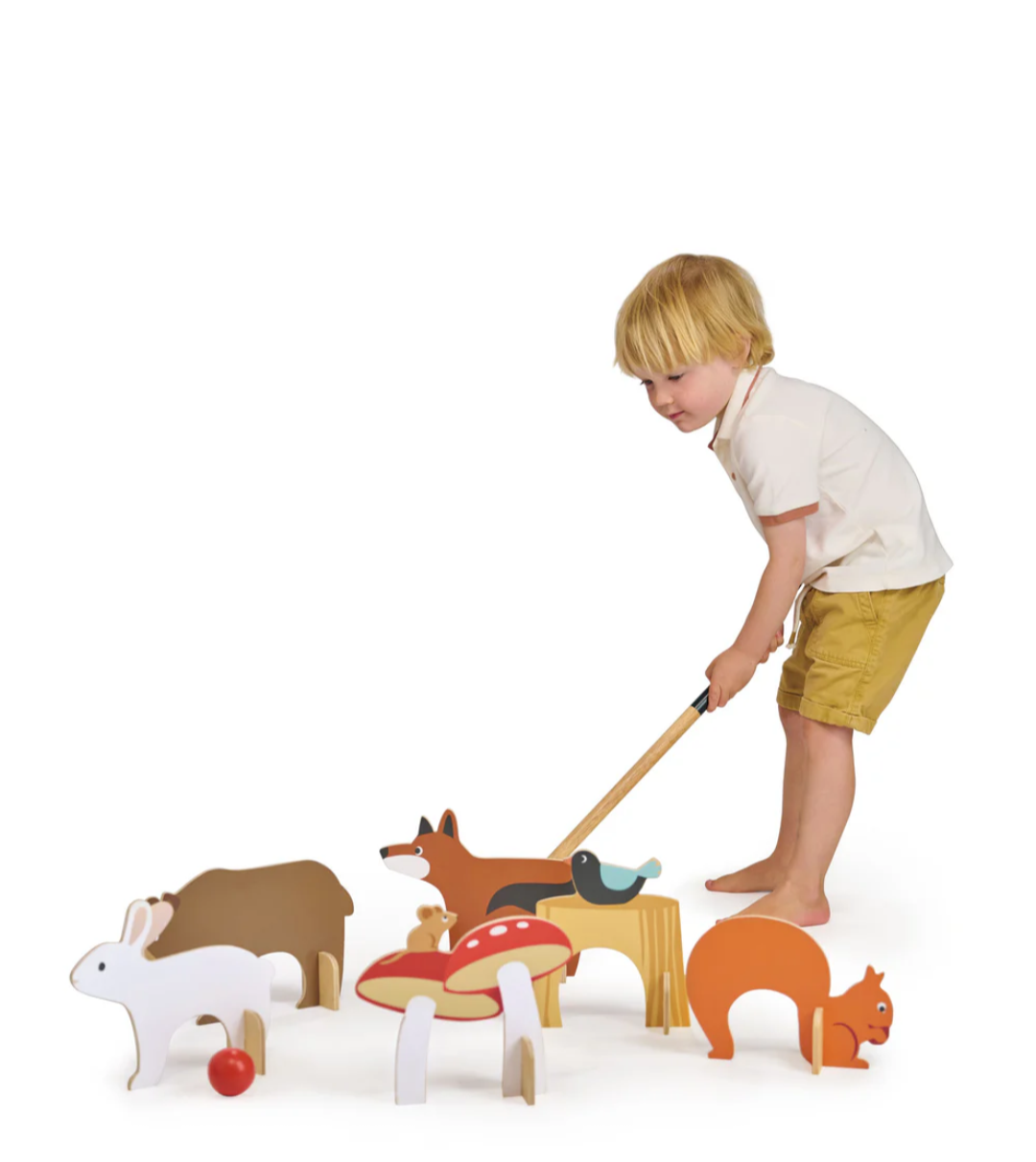 Juego de croquet con animales del bosque