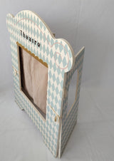 Zara Home teatro infantil en madera con cortinilla