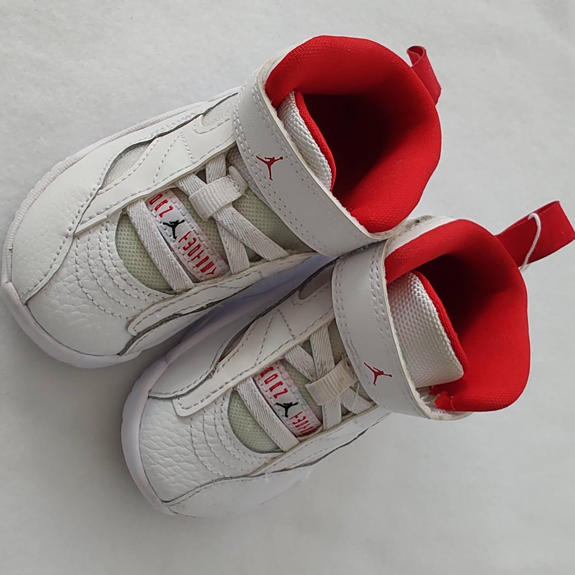 Tenis Mailo Jordan Blanco US5.5